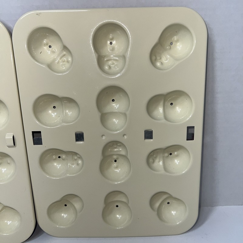 Vintage Nordic Ware Snowmen Cake Pop Mold Metal Interlocking Trays Christmas gallery