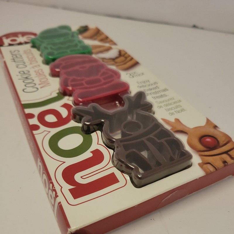 Joie Noel Christmas Cookie Biscuit Cutters Elf Reindeer Santa Claus 3pc gallery