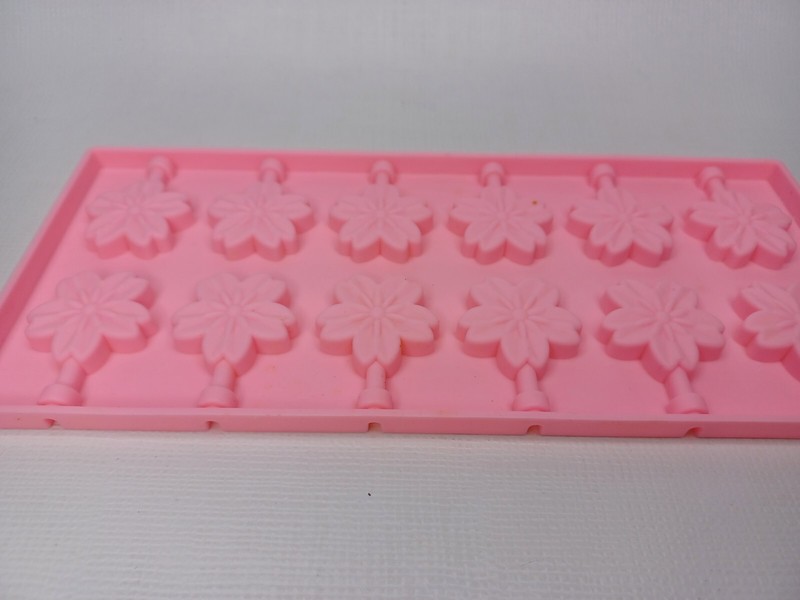 8 ml Hibiscus Leaf Design Pink Silicone Mold For Chocolate Or Lollipops gallery