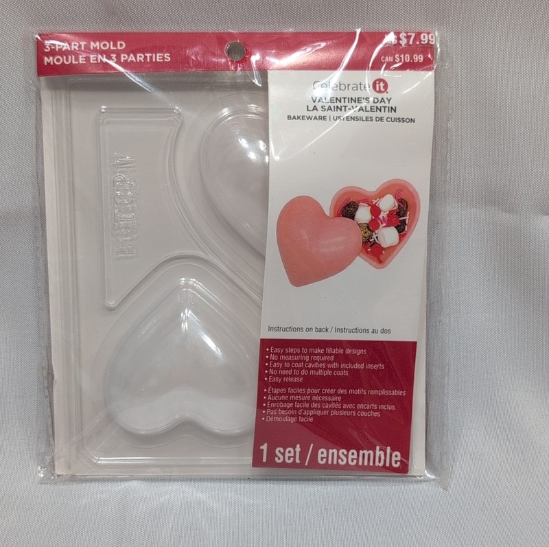 Celebrate It Valentine’s Day Heart Plastic Chocolate Mold Set with Inserts