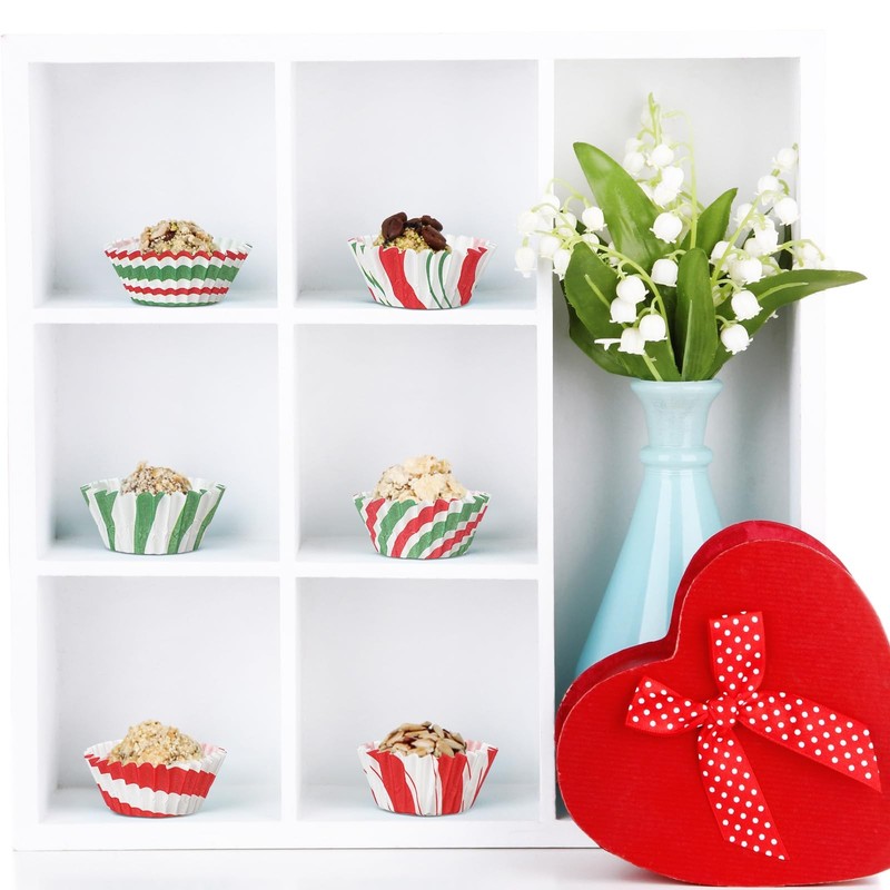 600 Pcs Christmas Party Cupcake Liners Classic Muffin Baking Wrapper gallery