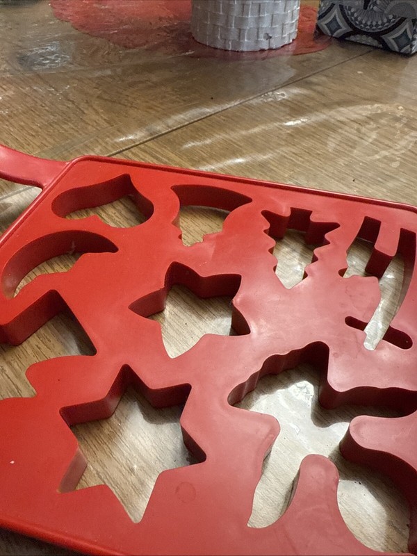 Cookie Cutter Tray 9 Designs Red Plastic Holiday Christmas Vintage U.K. Design gallery