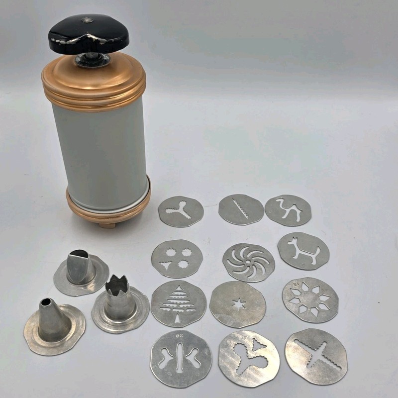 Vtg Mirro Cookie Pastry Twist Press Decorator Set With 12 Plates & 3 Tips