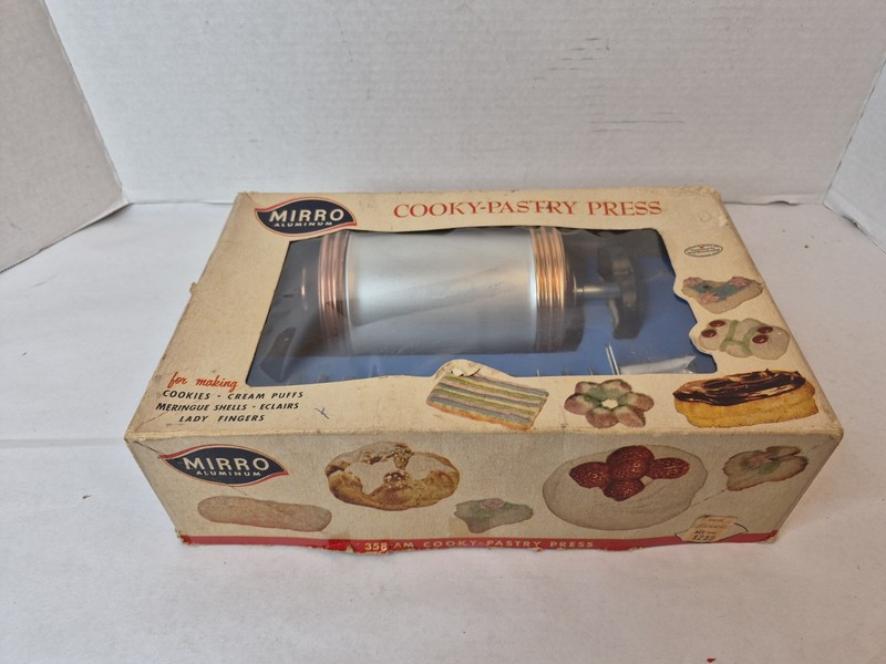Mirro Vintage Copper Cookie Pastry Press 358-AM 12 Discs 3 Tips Instructions gallery