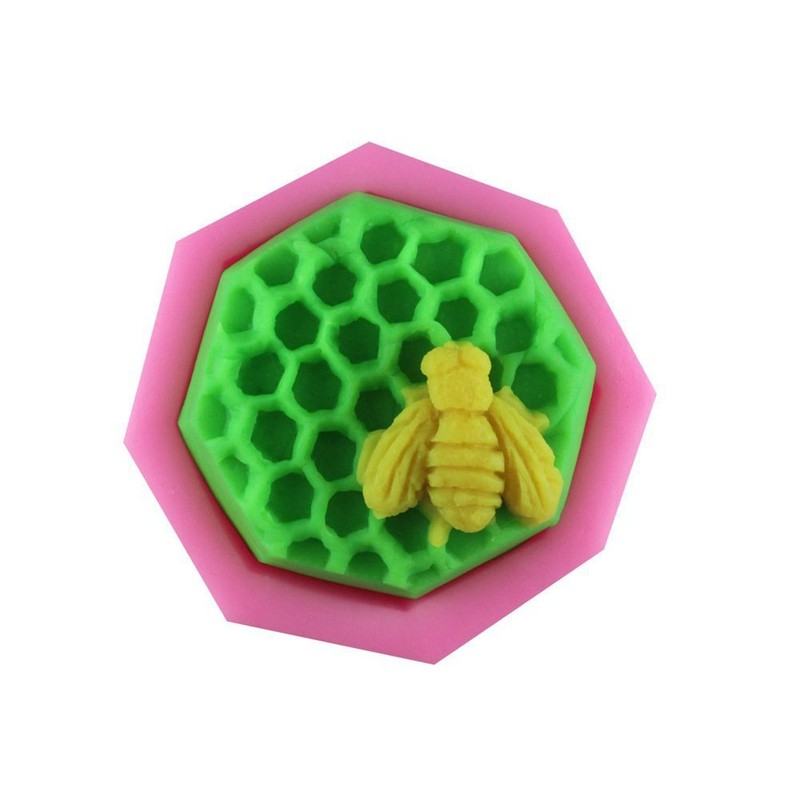 2.5″ Bee Honeycomb 50188 Craft Art Silicone Soap Mold 6.3×6.3×4.6cm, Random