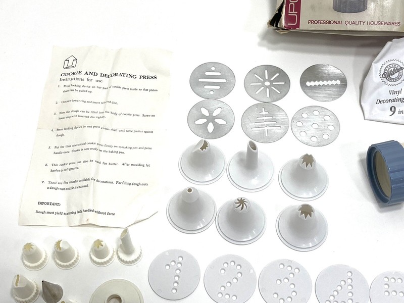 45 Piece cookie press decorating kit Icing Cupcake Injector gallery