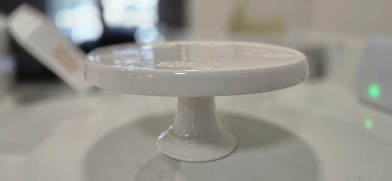 Christmas Hallmark Cake Plate Stand by Holiday Decor 10″ wide Snowflake White