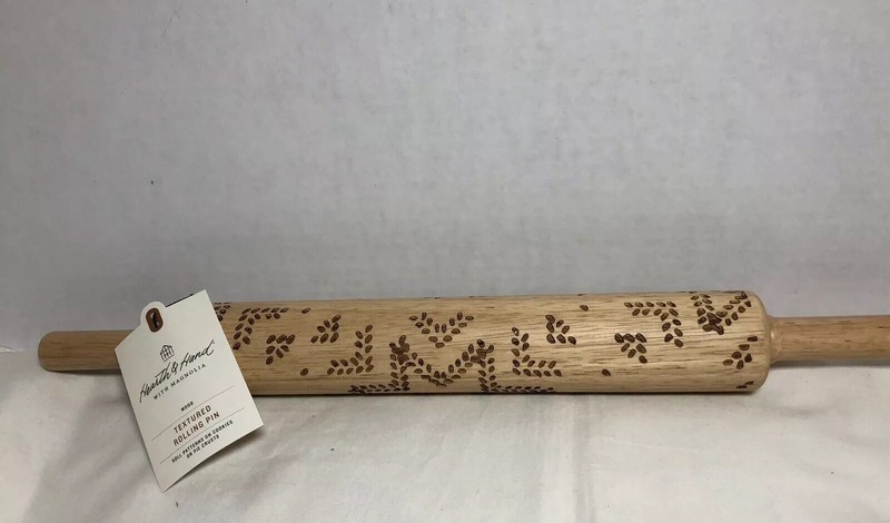 Hearth & Hand Textured “Snowflake” Wooden Rolling Pin Cookie Pie Crust Baking