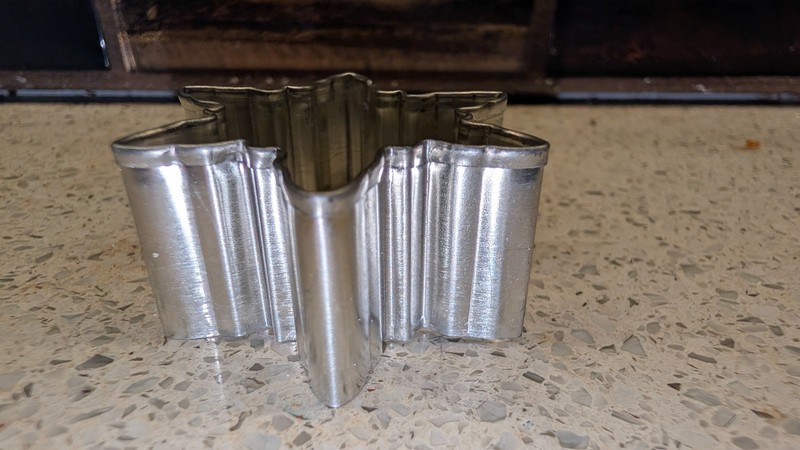 Set of 5 Stainless Steel Fluted Snowflake Cookie Cutters in 4 3/4" Round Tin gallery
