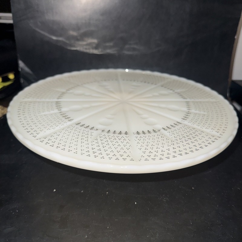 Vintage MCM Anchor Hocking Ivory Milk Glass Cake Stand Gold Trim 10” D 2.5 T