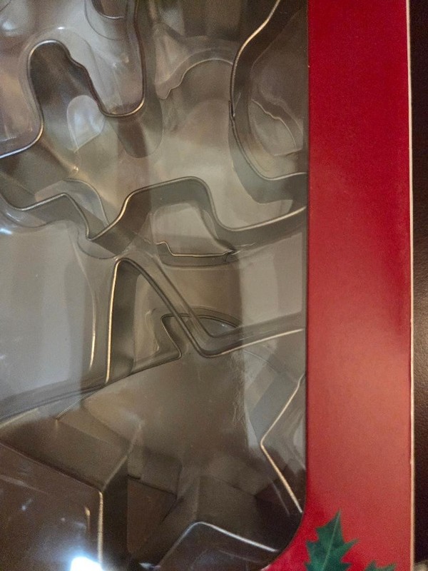 Christmas Cookie Storybook set of 12 Christmas Cookie Cutters, New In Box gallery