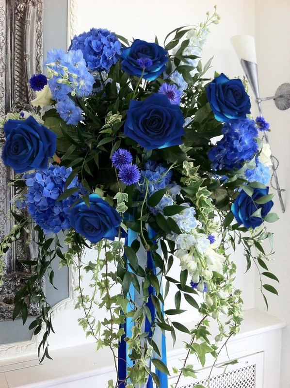 Insunsix Blue Artificial Roses 16Pcs Velvet Royal Blue Roses Silk Flowers 3.94 gallery