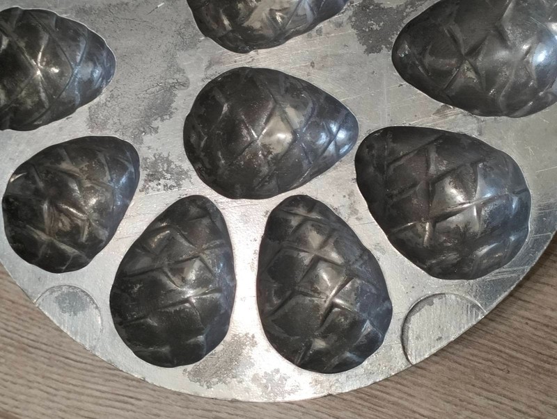RARE Vintage Original Soviet Press Form Baking Biscuits Cones Mold Oreschki gallery