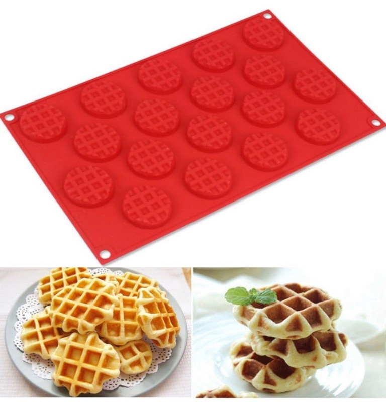 NWT Non-Stick Silicon Mini Round 1.5” Waffle Mold