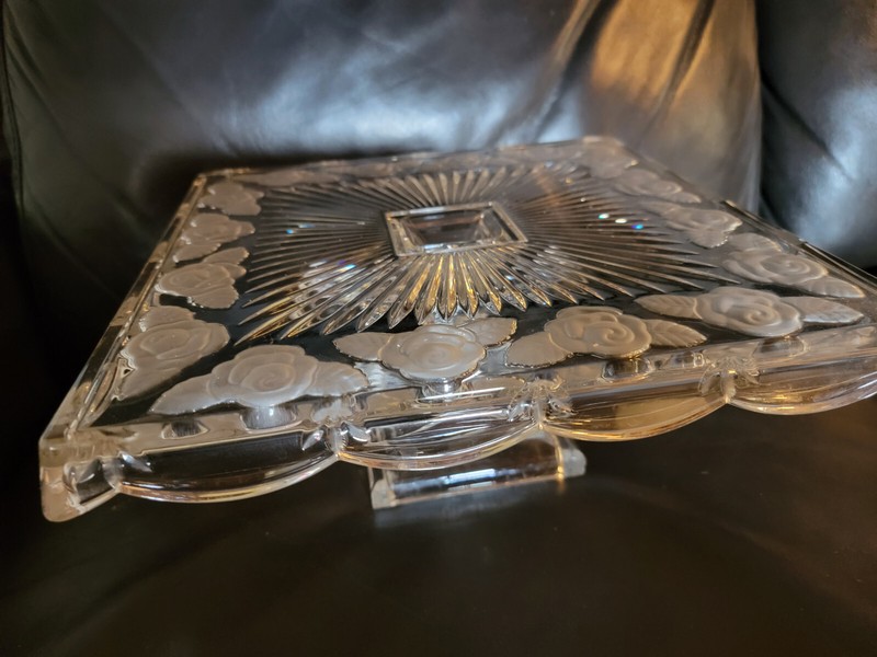 ROYAL LIMITED CRYSTAL ROSE SQUARE FOOTED CAKE STAND 12″