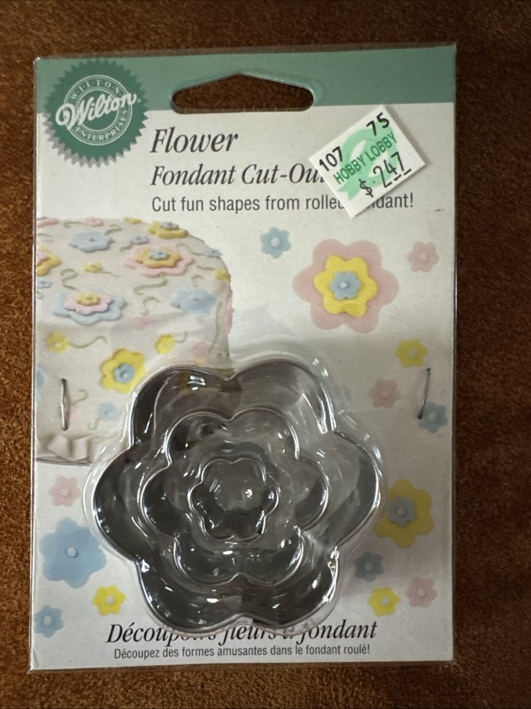 Wilton Floral Fondant Cut-Outs Cutters Pack of 3 Sizes New