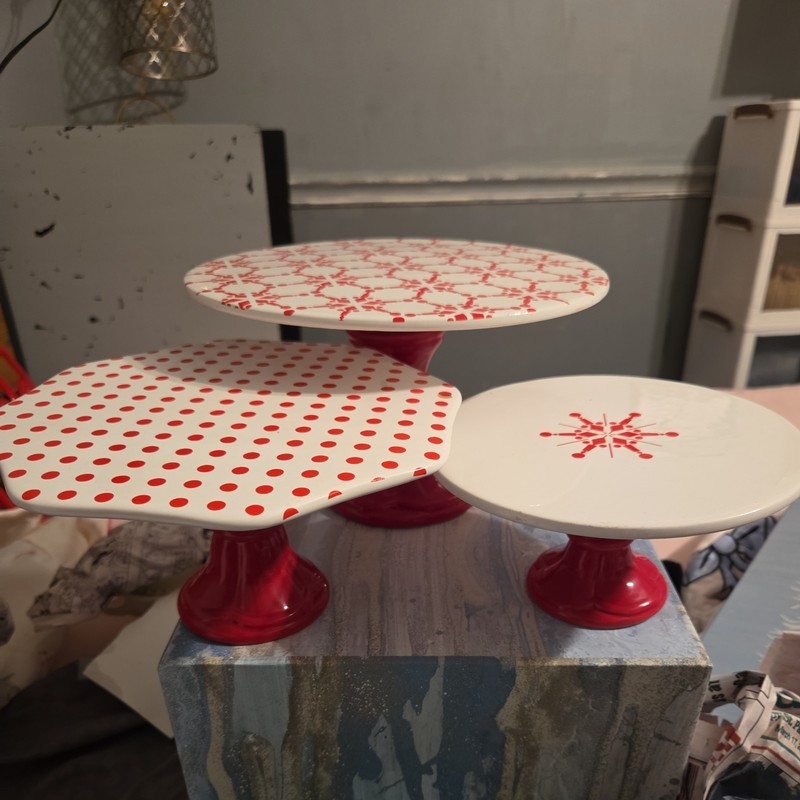 Avon Holly Dot set of 3 cake stands