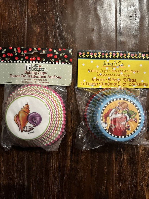 Mary Engelbreit Baking Cupcake Liners Christmas and Seashell theme 50 count ea