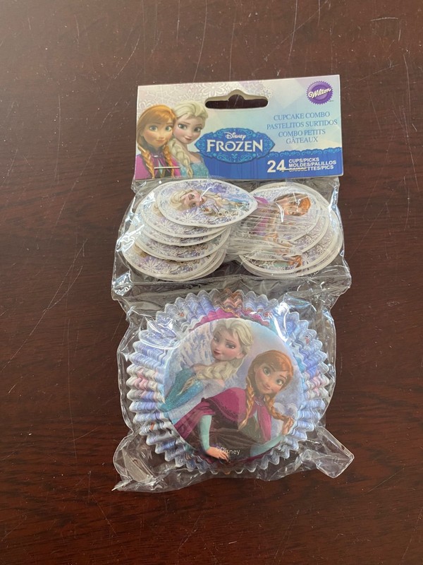 DISNEY FROZEN Cupcake Baking Cup Liners And Picks Combo 24 cups 24 picks