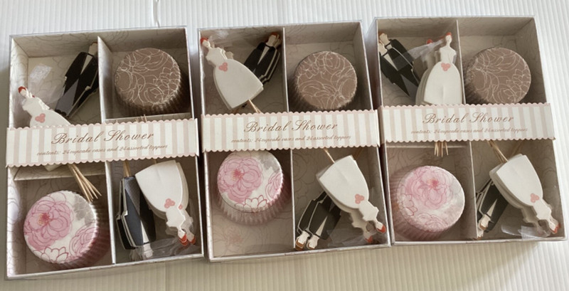 Meri go Round 72 CUPCAKE CASES & 72 TOPPERS Bridal Shower WEDDING Bride Groom