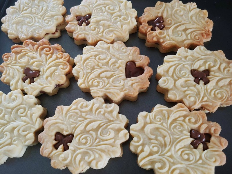 Cookie shapes contours various cookie cutters paste cutters