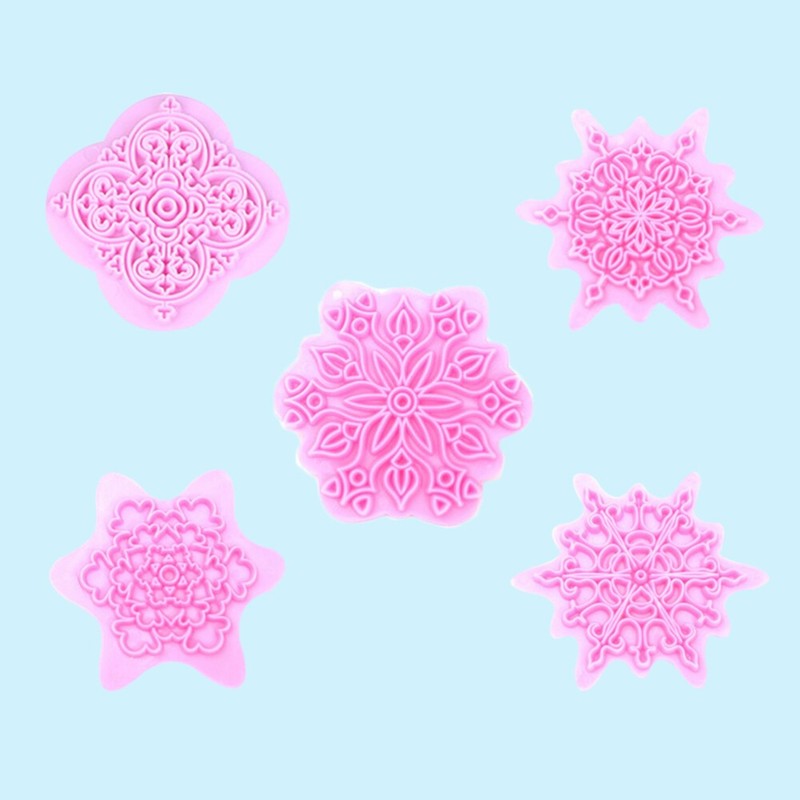 5 Pcs Snowflake Cookie Cutter Plastic Christmas Ice Cube Mould Crayon Piece Set gallery