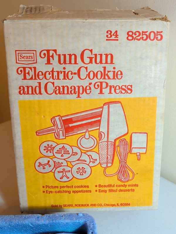 VTG Sears Fun Gun Electric Cookie Press 82505 Complete Box Manual 9 Disks WORKS gallery