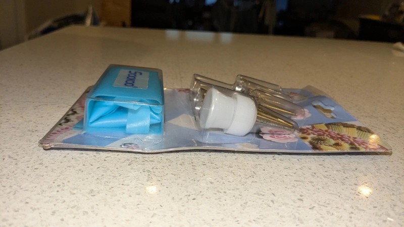 NEW-Sookoo 7-Piece Stainless Steel Nozzles, Coupler & Silicone Pastry Piping Bag gallery