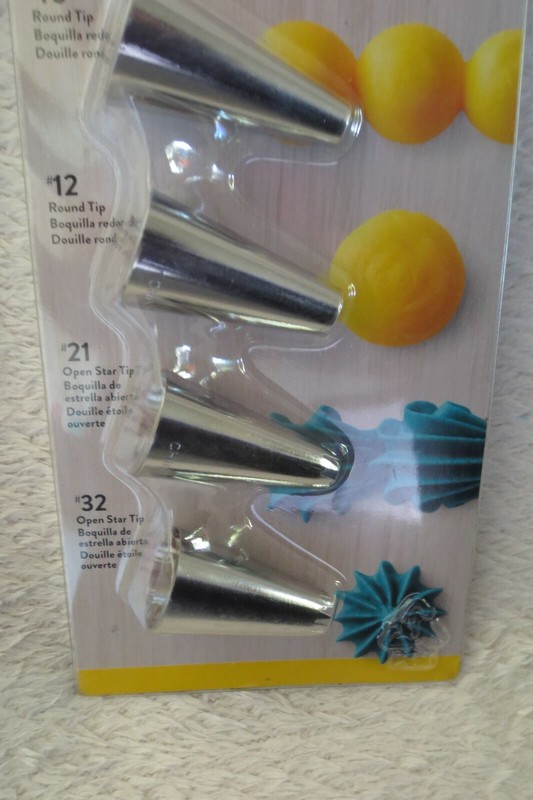 Wilton Cake Decorating Tip Set 4/Pkg Drop Flowers - #10, #12, #21& #32 New gallery