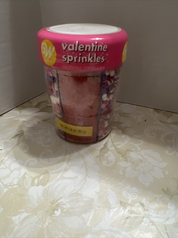 Wilton VALENTINES SPRINKLES Mix 6 Cell 6.6 oz RED PINK PURPLE WHITE gallery
