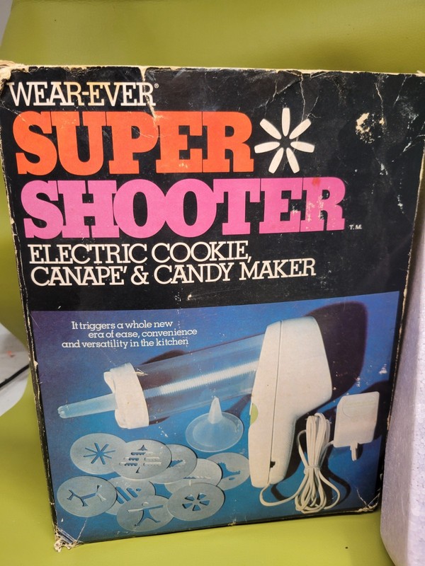 WEAR-EVER SUPER SHOOTER ELECTRIC COOKIE MAKER 70001 - COMPLETE - WORKING gallery