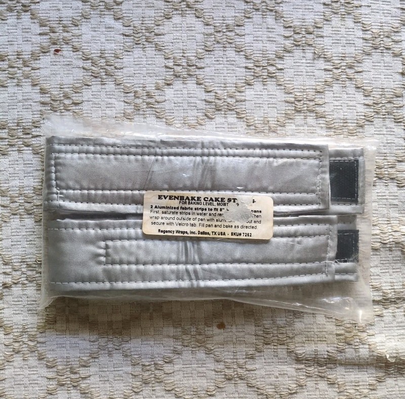 Regency Wraps Evenbake Cake Strips Set of 2 Fit 8-9” Round Pans Vintage New