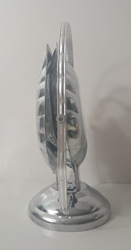 Vintage Riviera Chrome-Plated Metal 3-Tier Candy Cake Stand 1960s Hong Kong gallery