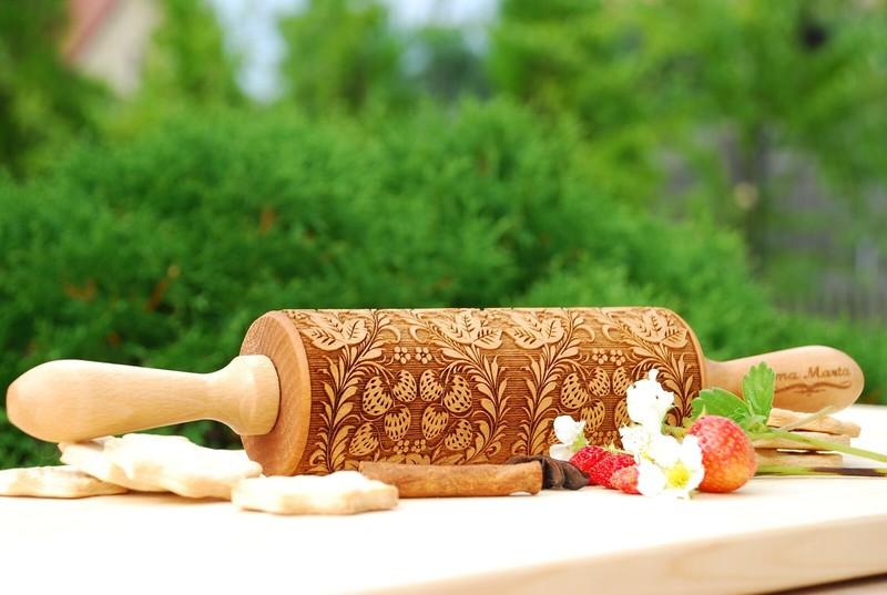 Embossed Dough Roller Rolling pin Strawberry Engraved Rolling Pin Textured Clay gallery