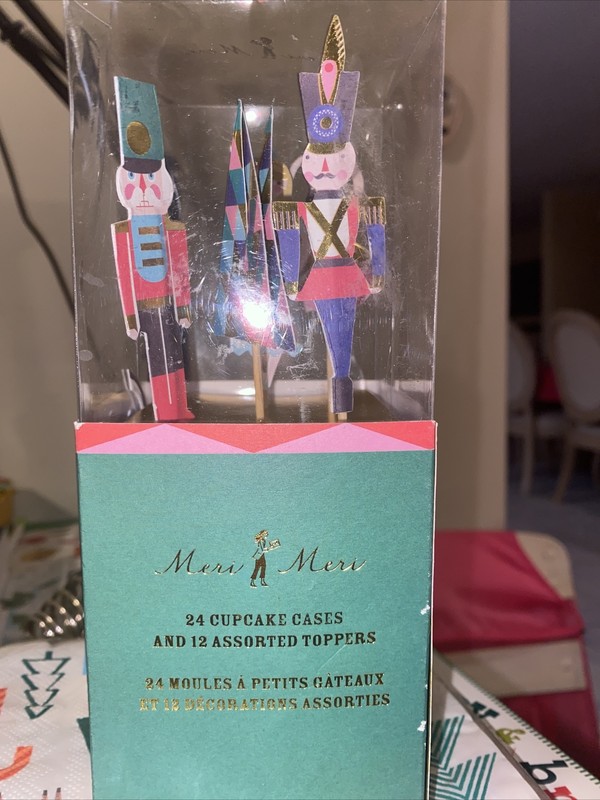 Meri Meri The Nutcracker Cupcake Kit 24 Liners & 12 Toppers Christmas gallery