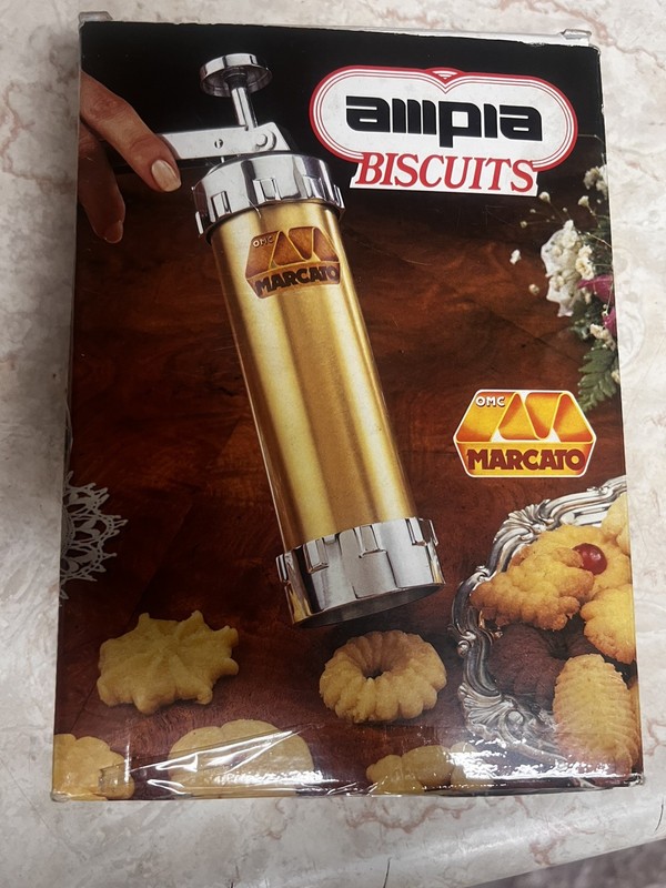 Marcato Vintage Ampia Biscuits Cookie Press 3 Tips and 20 Discs. Made in Italy.