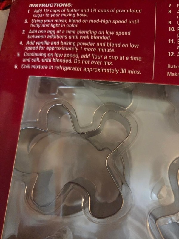 Christmas Cookie Storybook set of 12 Christmas Cookie Cutters, New In Box gallery