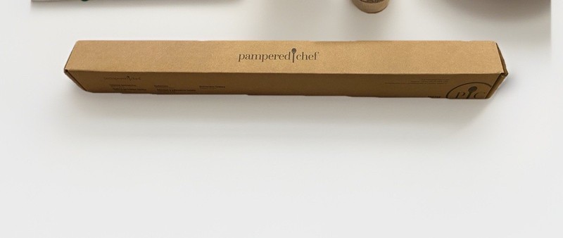 Pampered Chef 17″ Beechwood Tapered French Style Rolling Pin 100739