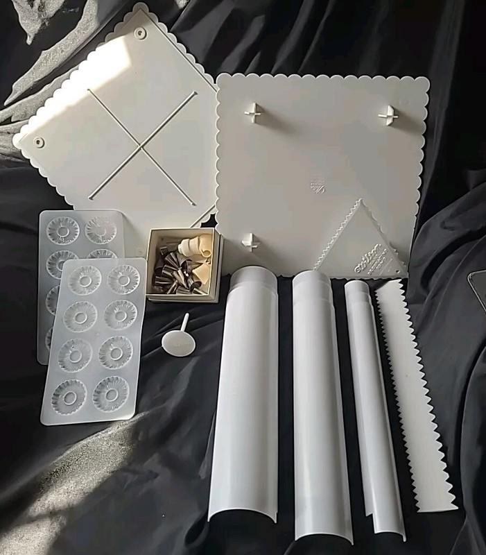Wilton cake decorating supplies, lot Of 15 Pieces Plus Decorating Tips, Etc