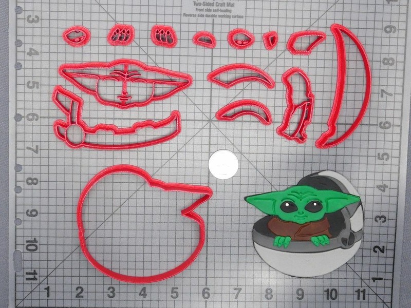 Star Movie Bounty Hunter -The Baby in Pod 266-D641 Cookie Cutter Set