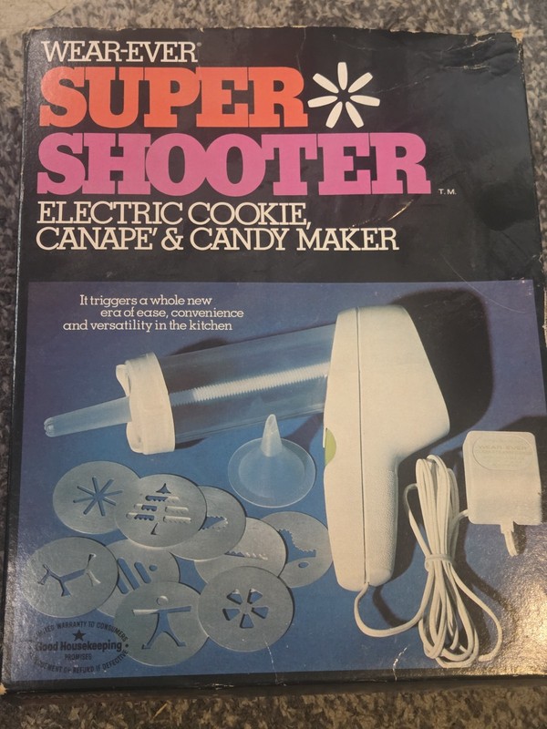 Wear-Ever 70001 Super Shooter Electric Cookie Candy Maker – New Open Box