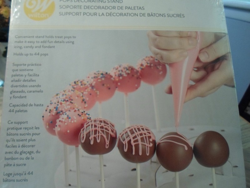 Wilton Cake Pops Decorating Stand and Holder, White, 12 x 3.75 in. SEALED