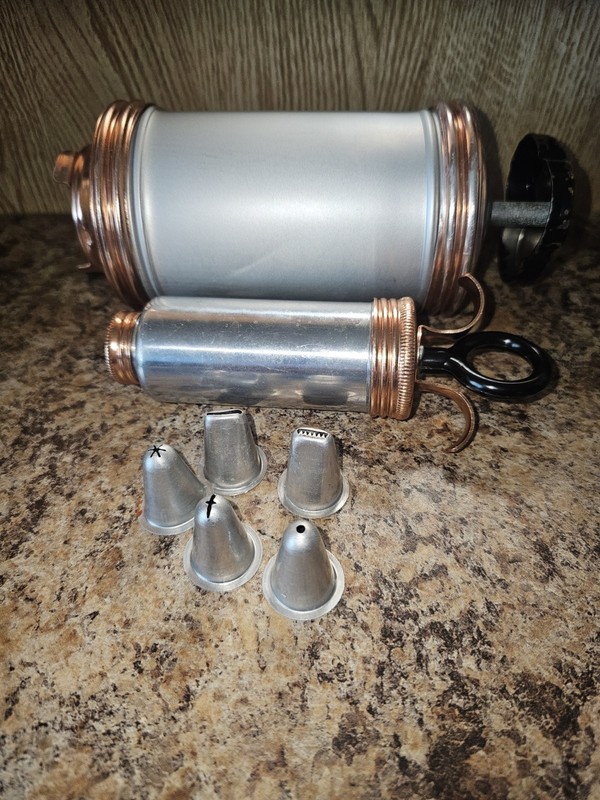 Vintage Mirro Cake Cookie Decorator Kit Aluminum Syringe Style Retro Classic