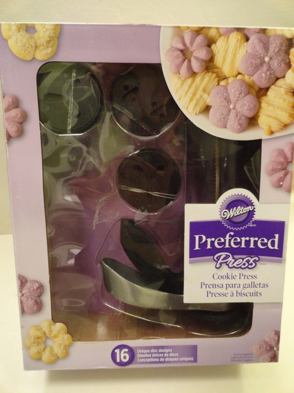 Wilton Preferred Ergonomic Grip Cookie Press 16 Unique Disc Designs 2104-4018