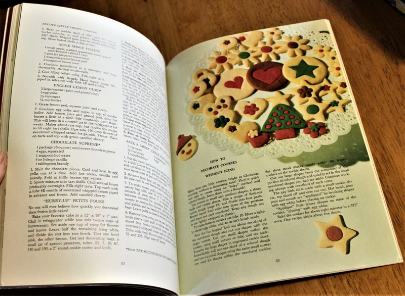 The WILTON WAY TO DECORATE FOR CHRISTMAS - Guc - Softcover ~ Cakes, Recipes gallery