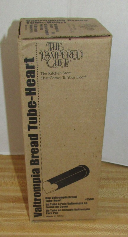 Pampered Chef Valtrompia Heart Shaped Bread Tube Model #1560 NEW gallery