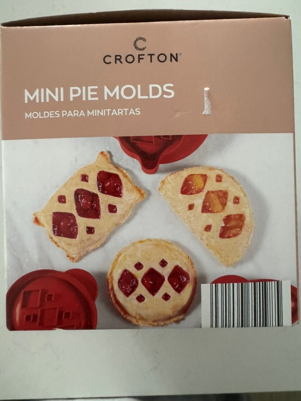 Crofton Mini Pie Molds - 3 Piece Set - NEW - Holidays - Baking gallery