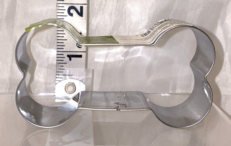 Bone Cookie Cutter 1.25"x3.5" *J gallery