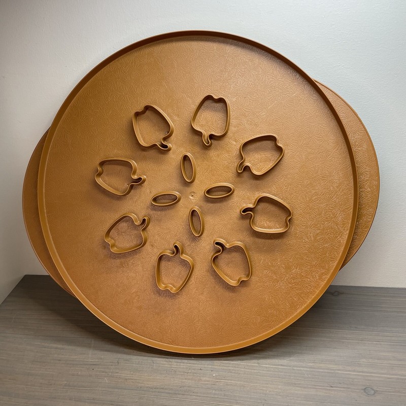 Nordic Ware 12.375″ Leaves & Apples Reversible Pie Top Cutter -Brown -Used