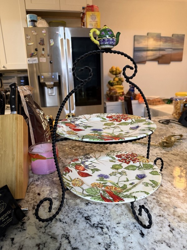 2-Tier Round Floral Ceramic Plate Cake Stand, Black Matte Metal Frame Handle